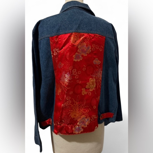 Chico’s Design Silk Accent Dark Denim Jean Jacket Women’s Size 2 - Picture 2 of 3